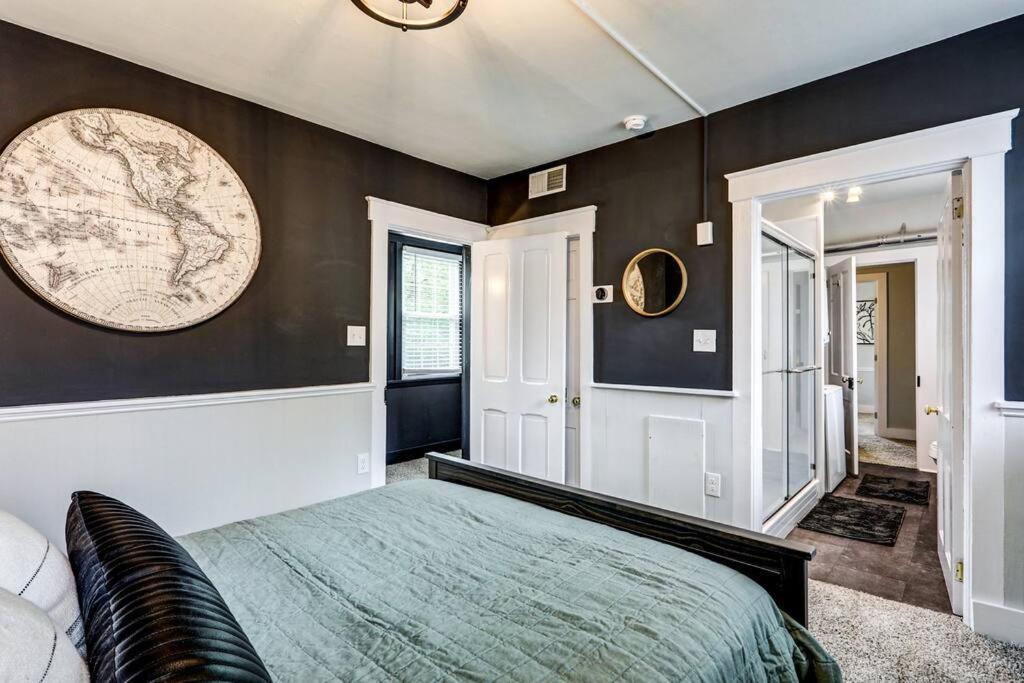 Cozy Dark & Moody New Reno 10 Mins To Lanc Сasa de vacaciones