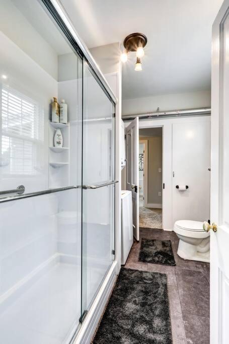 Cozy Dark & Moody New Reno 10 Mins To Lanc Mountville